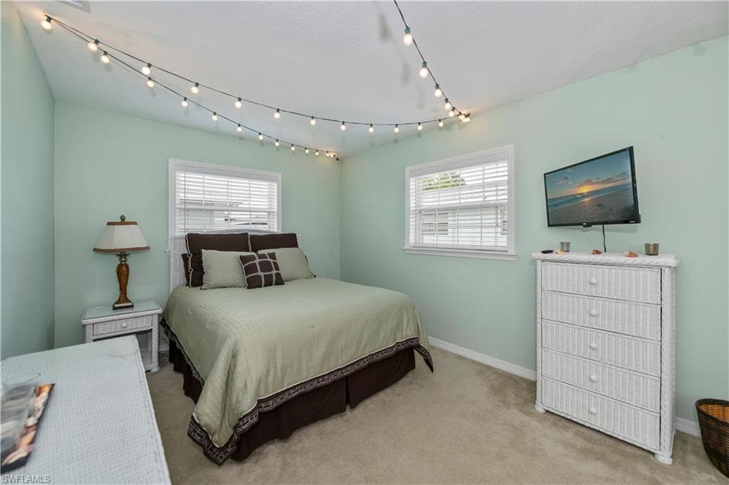 3324 N Key DR 8-27