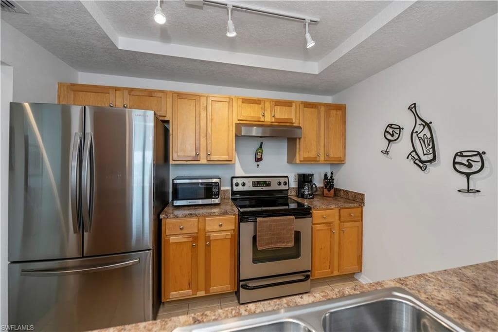 3324 N Key DR 8-22