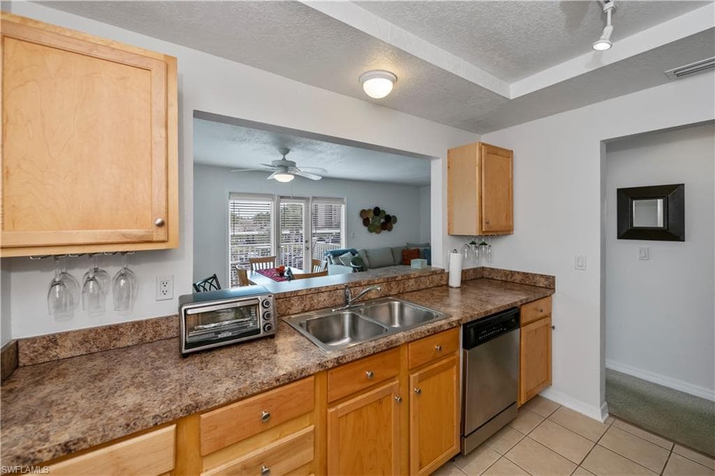 3324 N Key DR 8-24