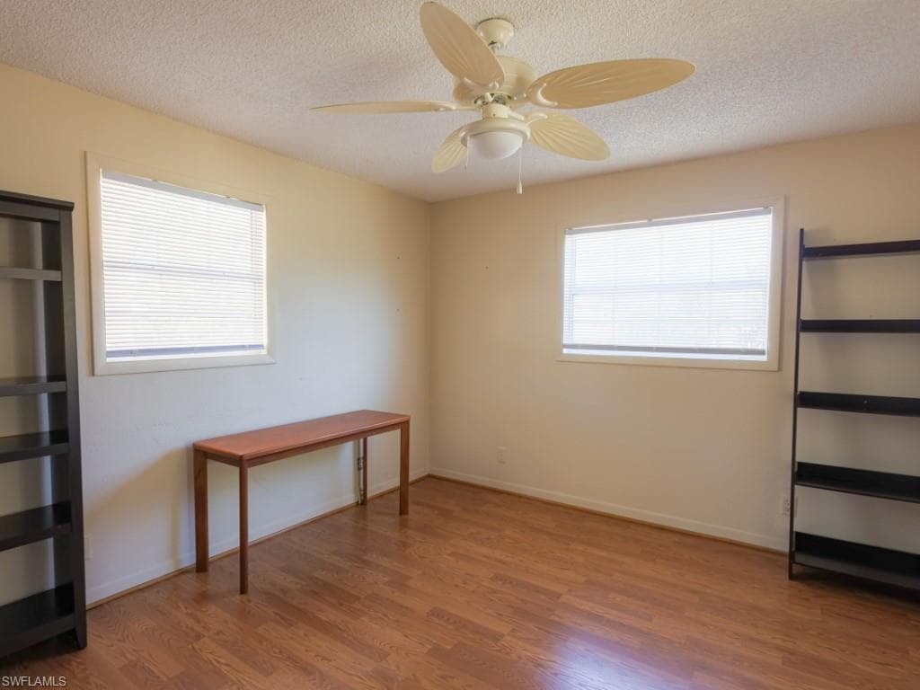 841/843 South ST-5