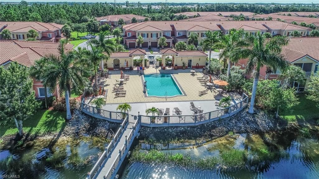 20230 Estero Gardens CIR 206-20