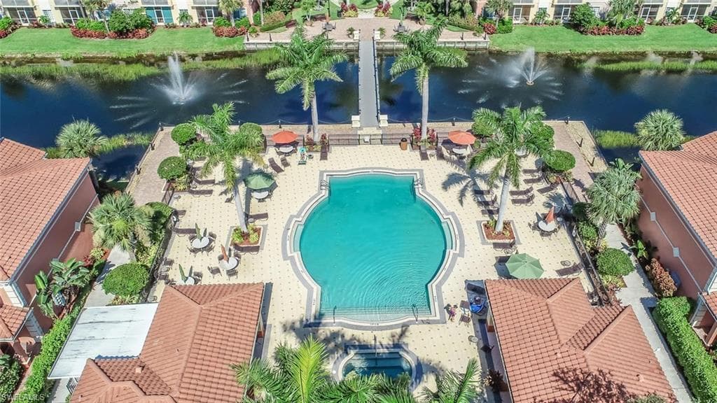 20230 Estero Gardens CIR 206-18