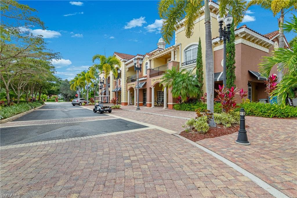 20230 Estero Gardens CIR 206-31