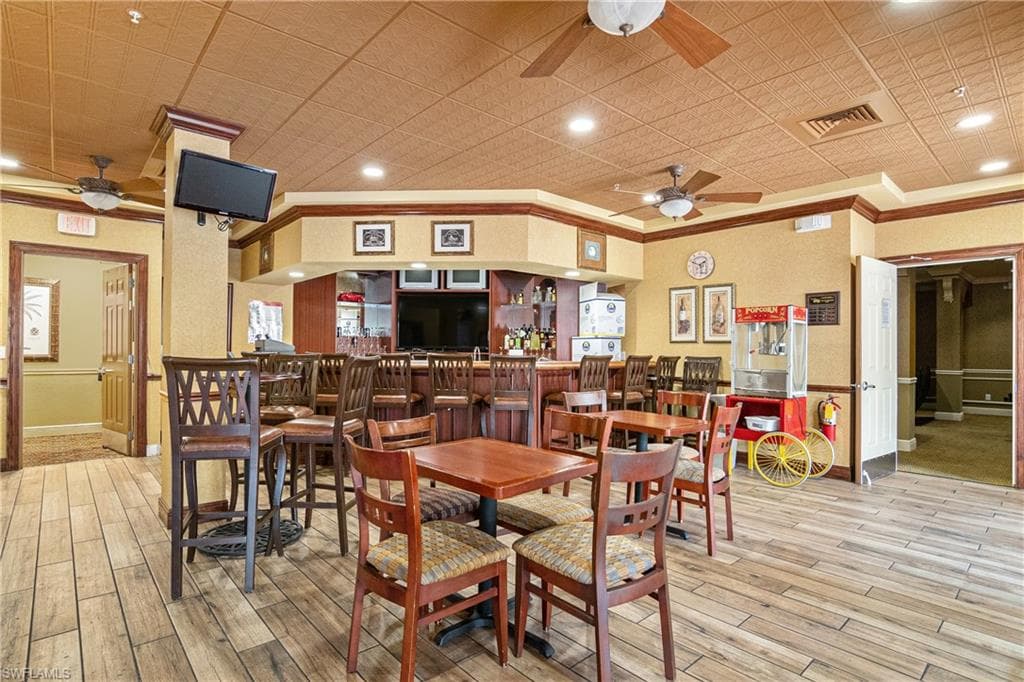 20230 Estero Gardens CIR 206-29