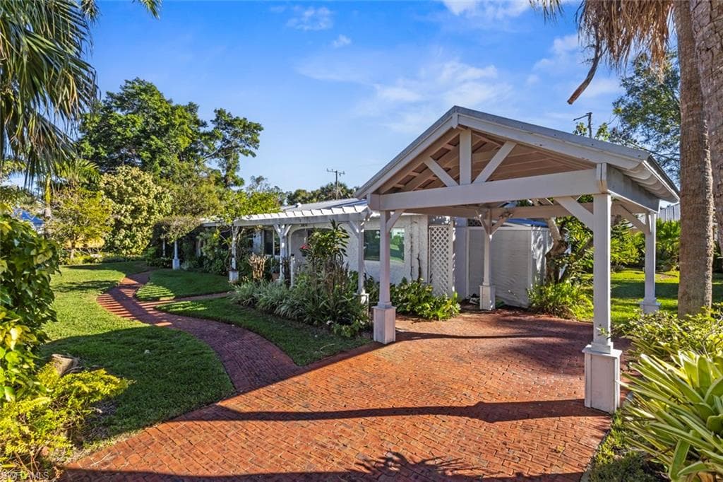 1348 Alcazar AVE-3