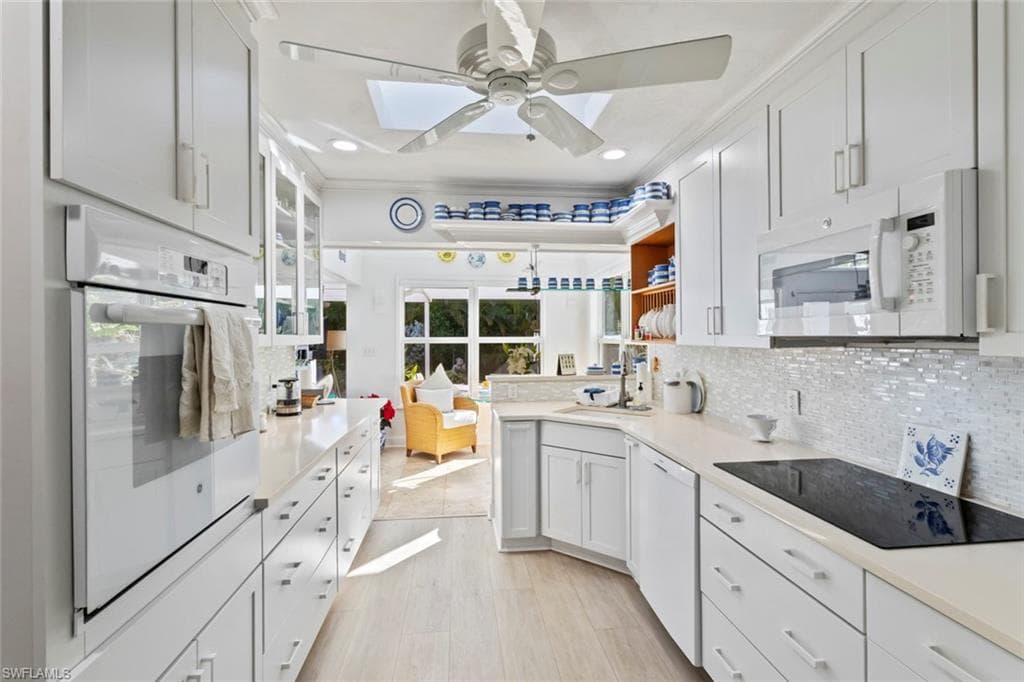 1348 Alcazar AVE-9
