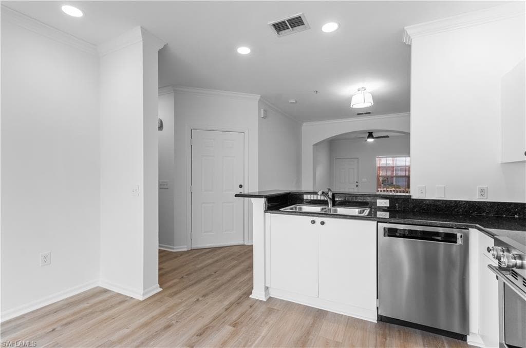 3281 Lindsey LN 4-5