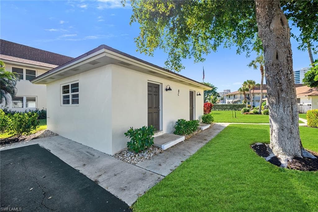 235 Seaview CT B2-32