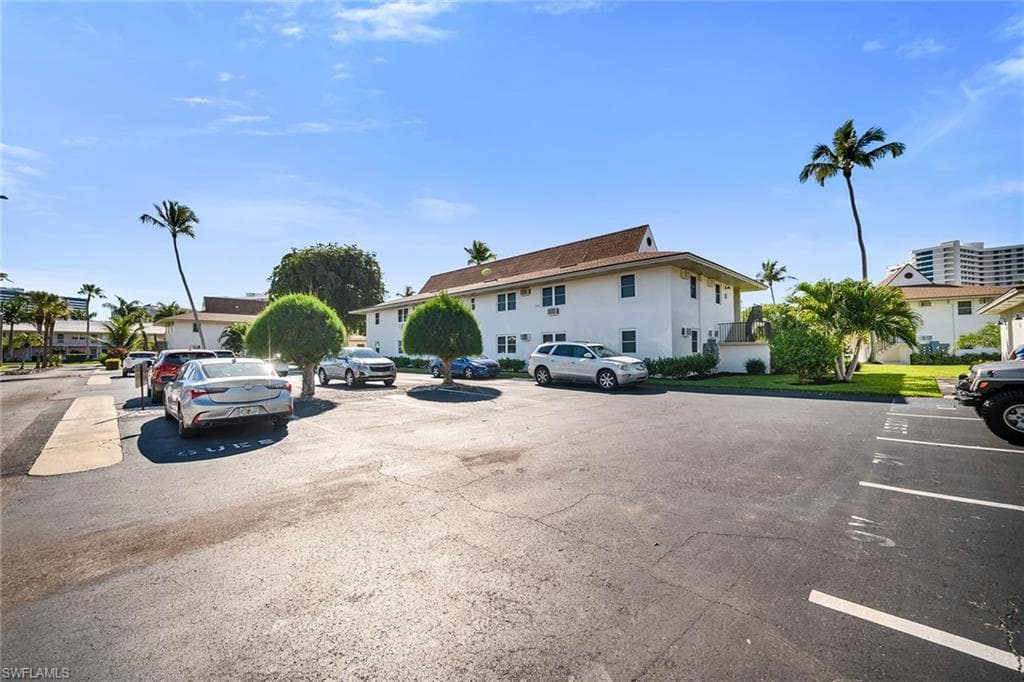 235 Seaview CT B2-21