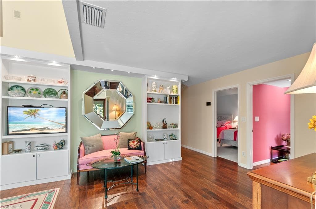 1313 Solana RD W A3-8