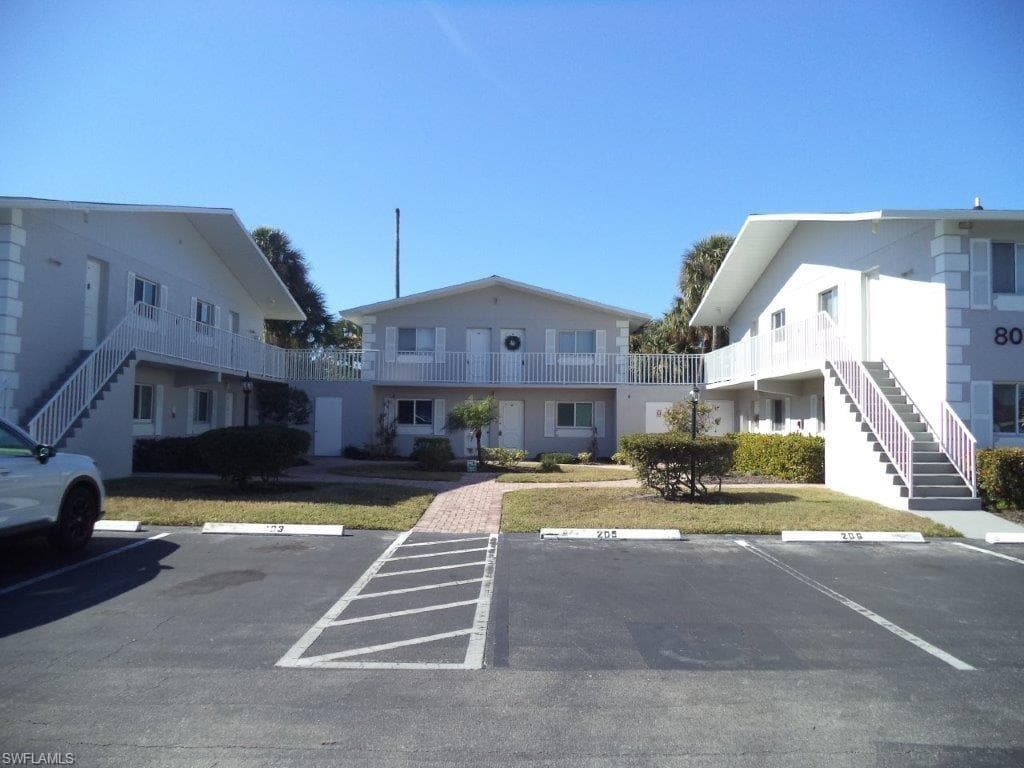 8071 Country RD 205-2