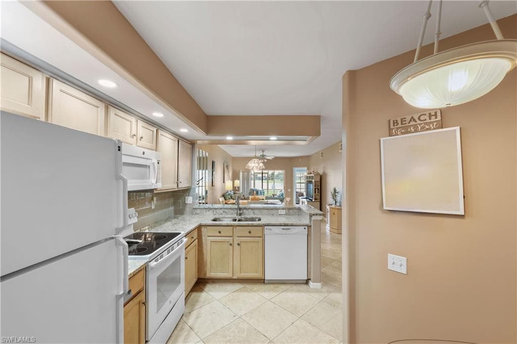 28064 Cavendish CT 2404-3