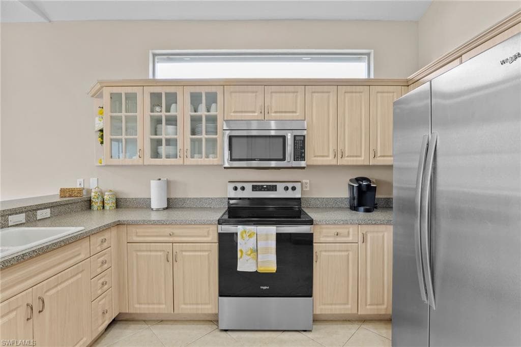 8039 Tauren CT S-10