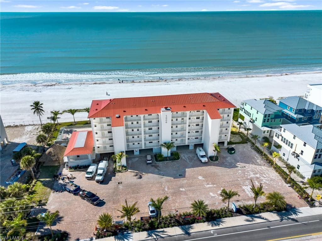 5000 Estero BLVD 407-31