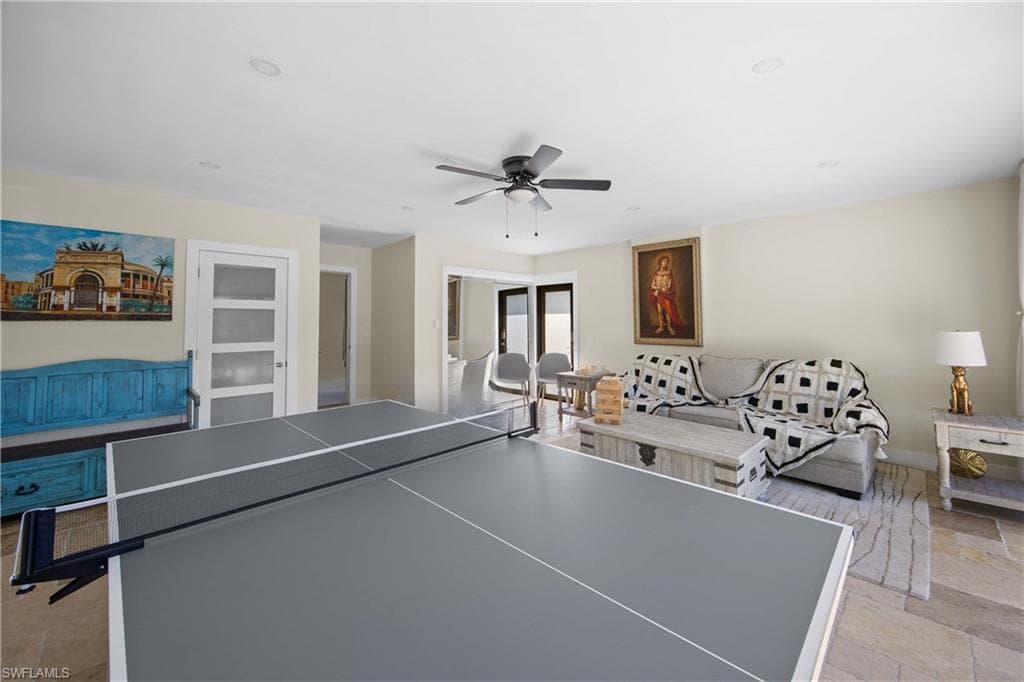 1890 Oakes BLVD A-20