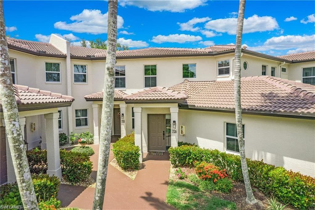 700 Diamond CIR 706-2