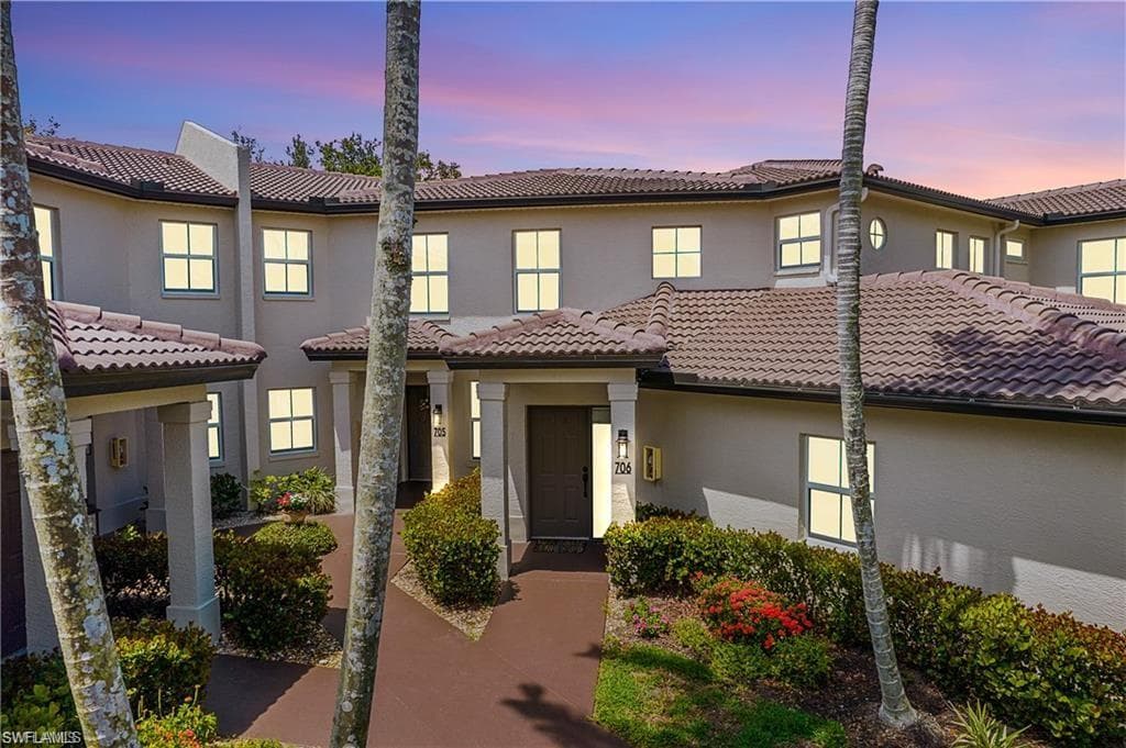 700 Diamond CIR 706-1