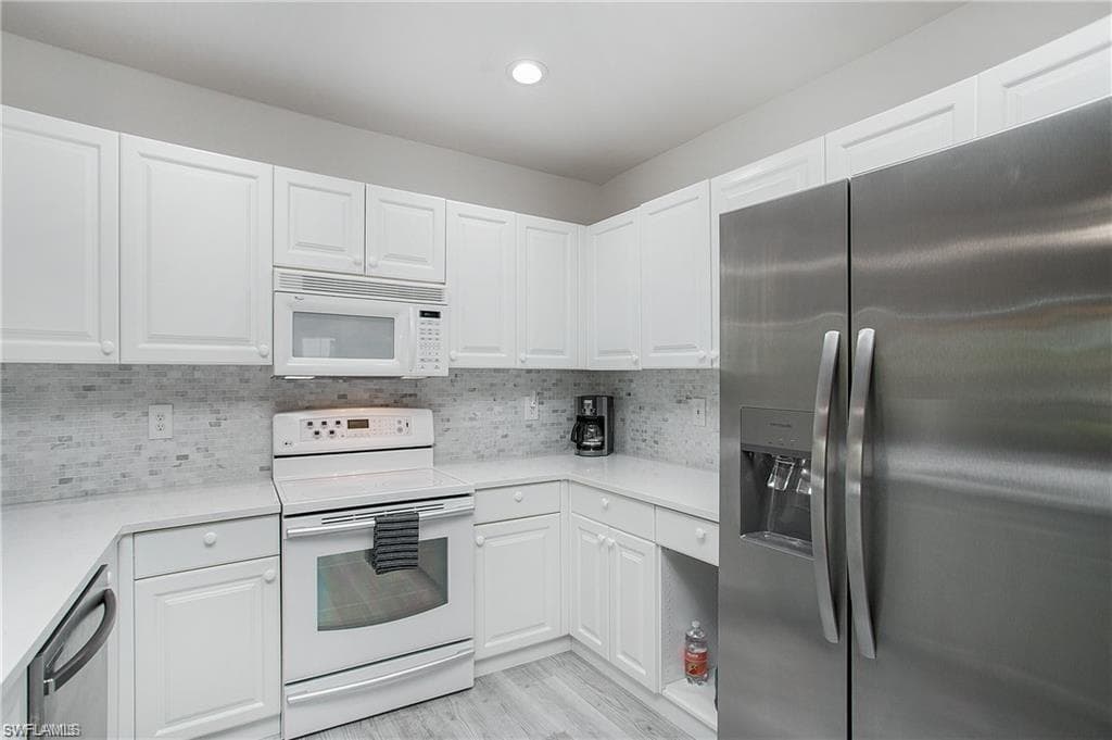 700 Diamond CIR 706-11