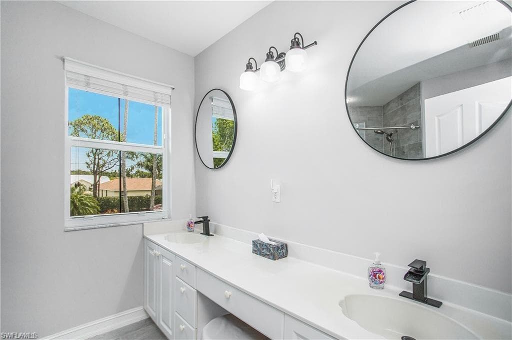 700 Diamond CIR 706-25