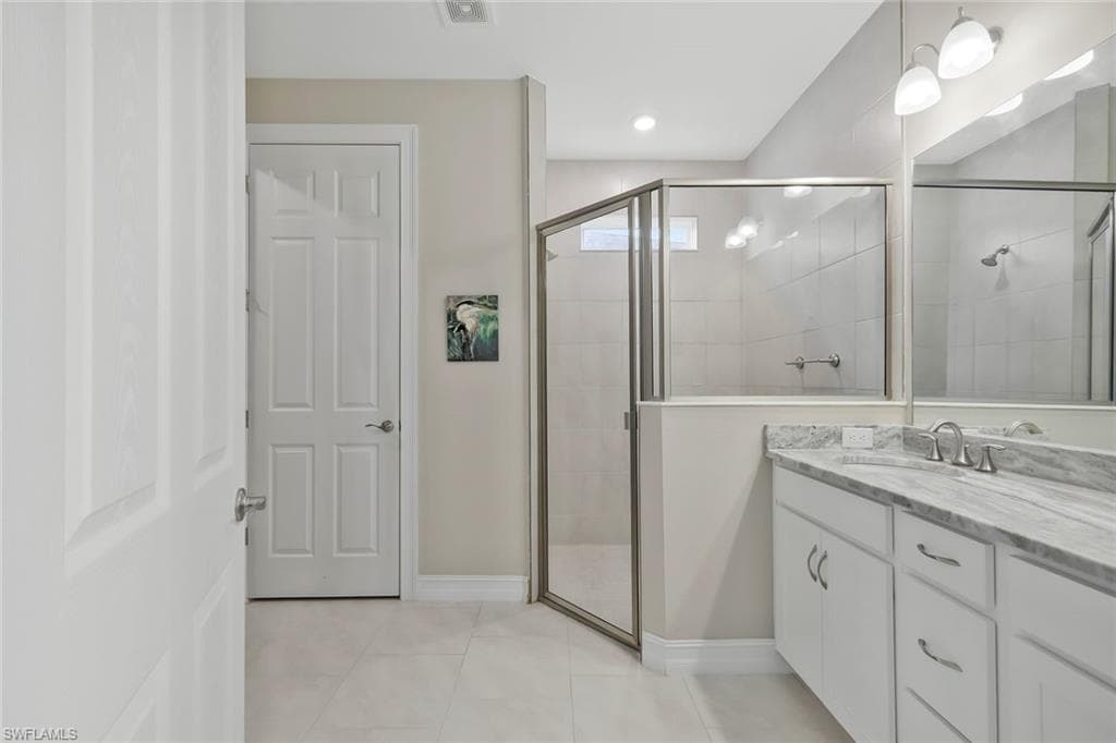 836 Heather Lake AVE-12