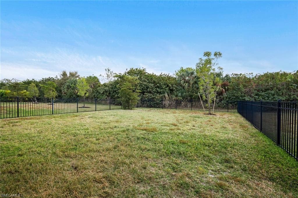 836 Heather Lake AVE-15
