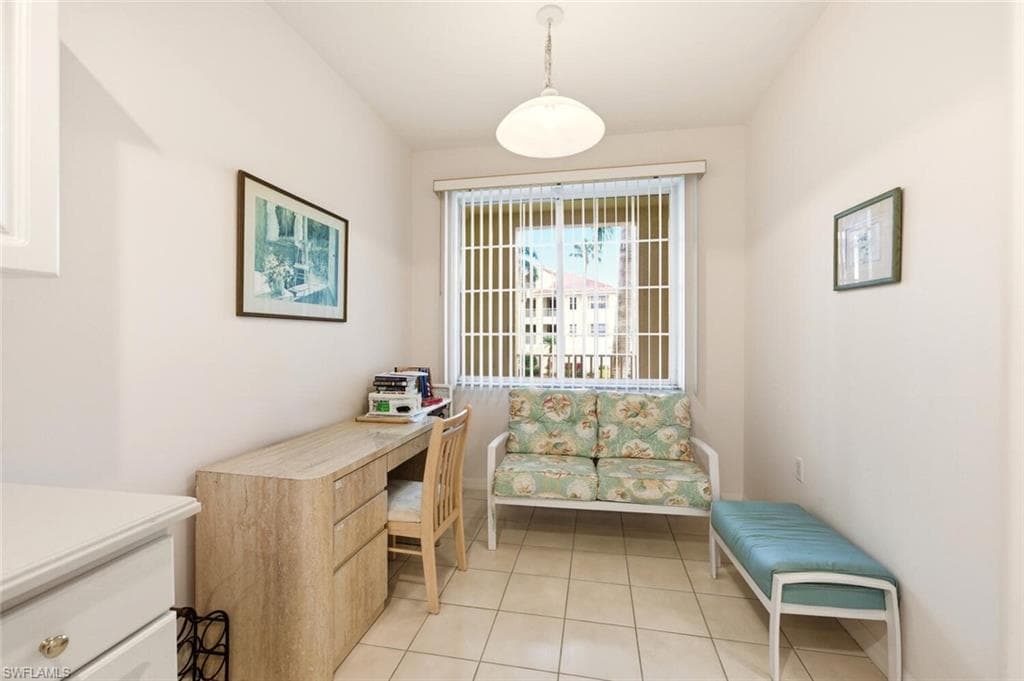 4843 Hampshire CT 106-10