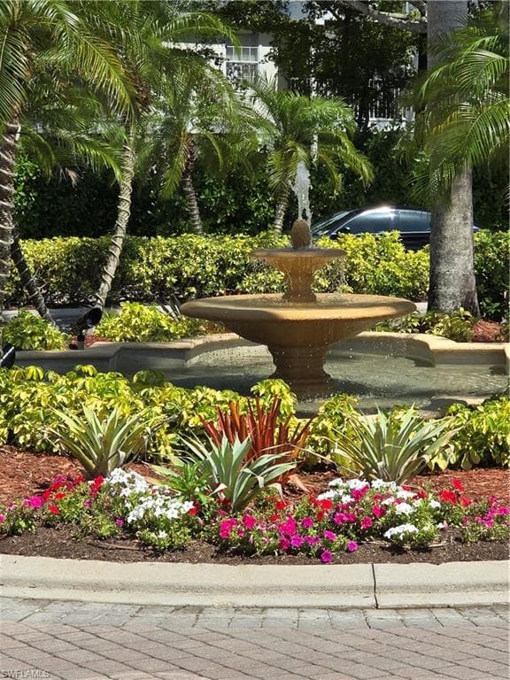 1210 Wildwood Lakes BLVD 203-33