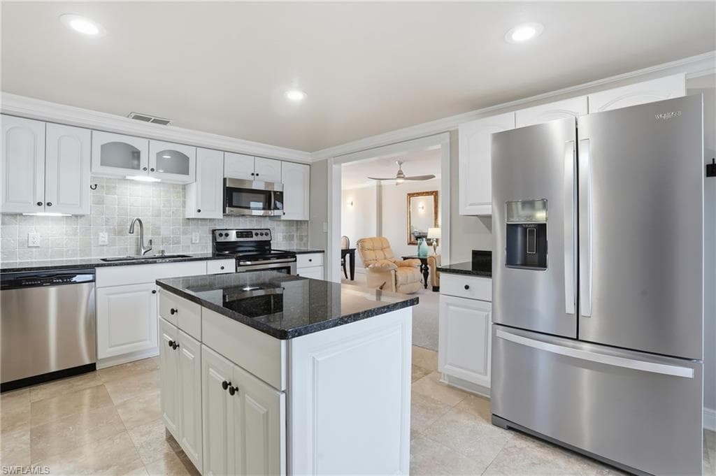 17037 Marina Cove LN-15