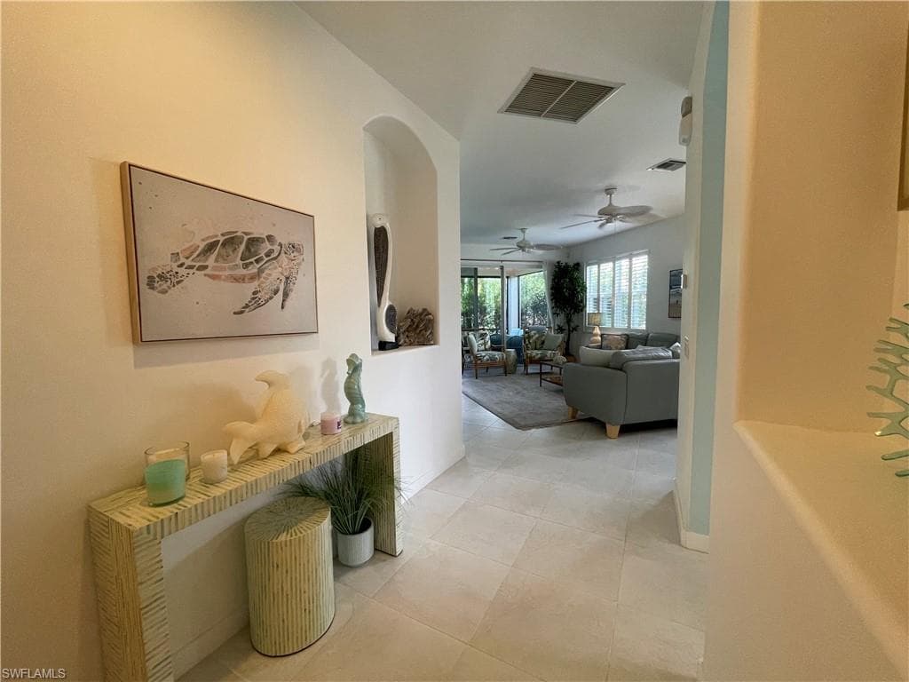 10640 Camarelle CIR-6