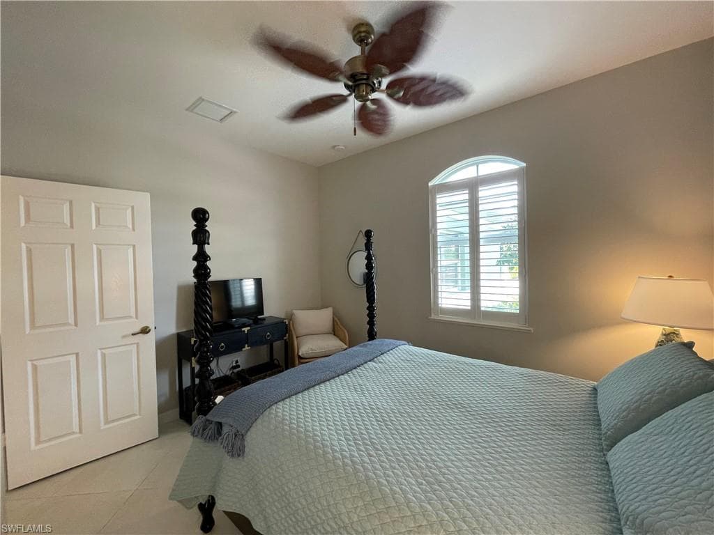 10640 Camarelle CIR-42