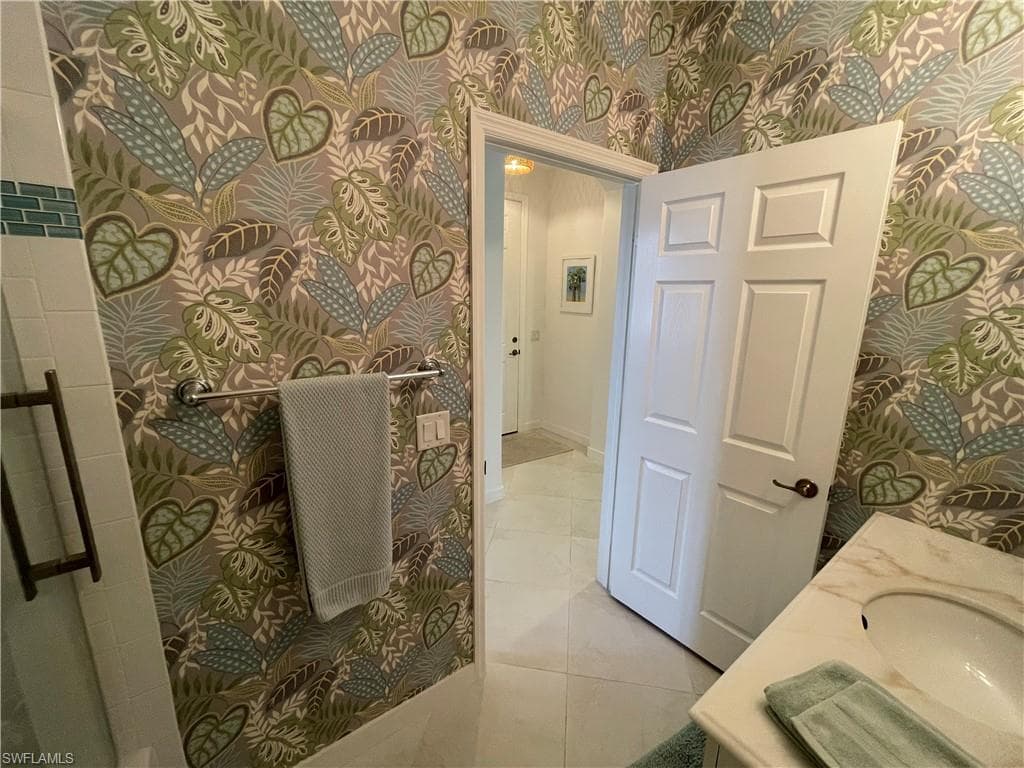 10640 Camarelle CIR-46