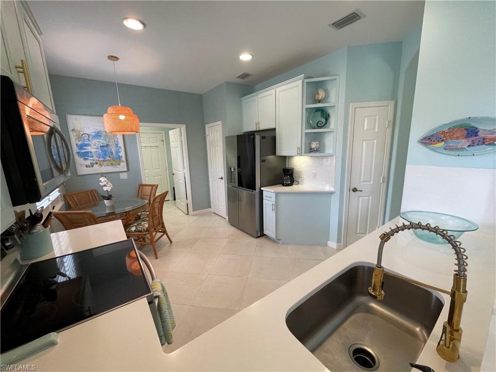 10640 Camarelle CIR-26