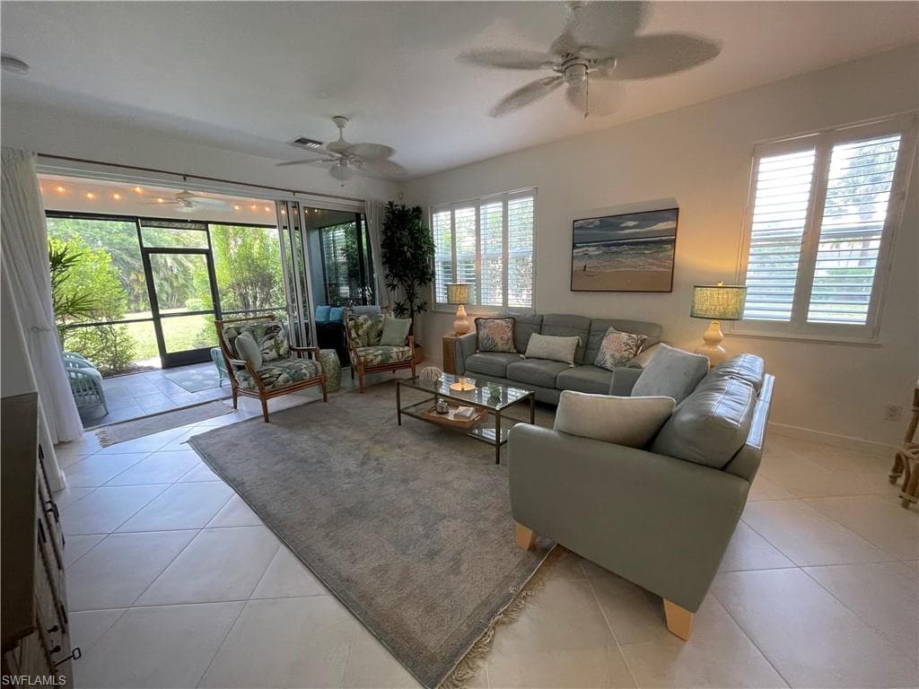 10640 Camarelle CIR-9