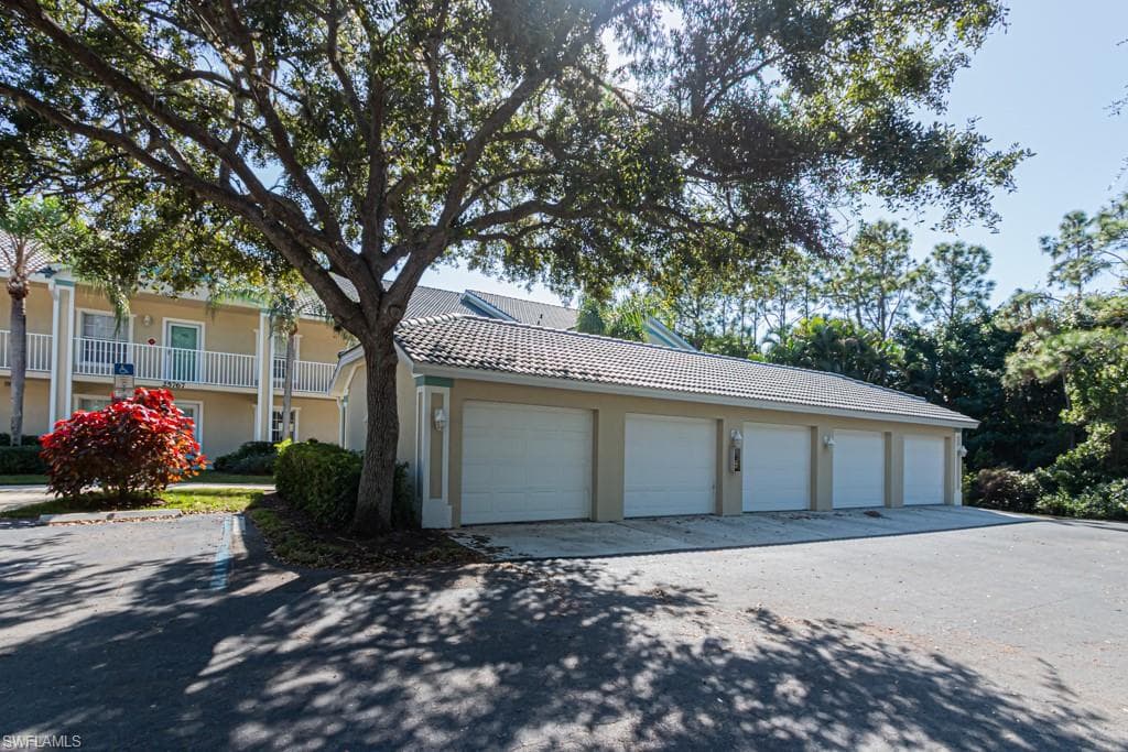 25767 LAKE AMELIA WAY 204-3