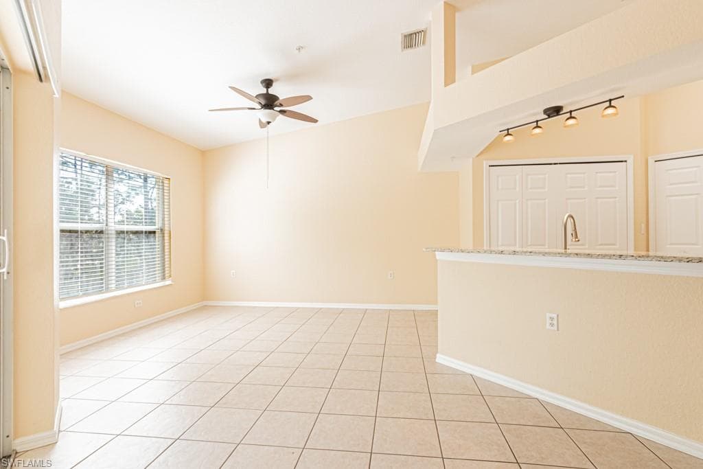25767 LAKE AMELIA WAY 204-10