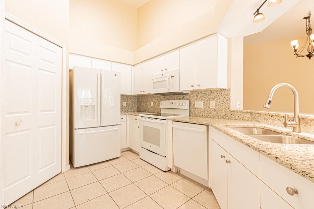 25767 LAKE AMELIA WAY 204-15