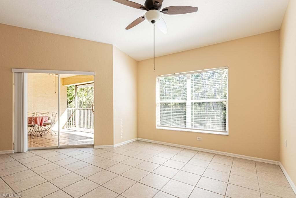 25767 LAKE AMELIA WAY 204-11
