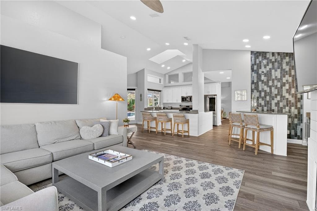 25111 Pennyroyal DR-17
