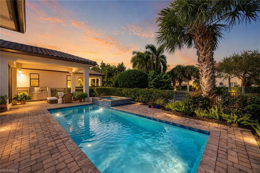 2277 Residence CIR-2