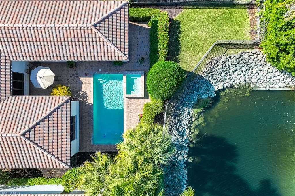 2277 Residence CIR-32