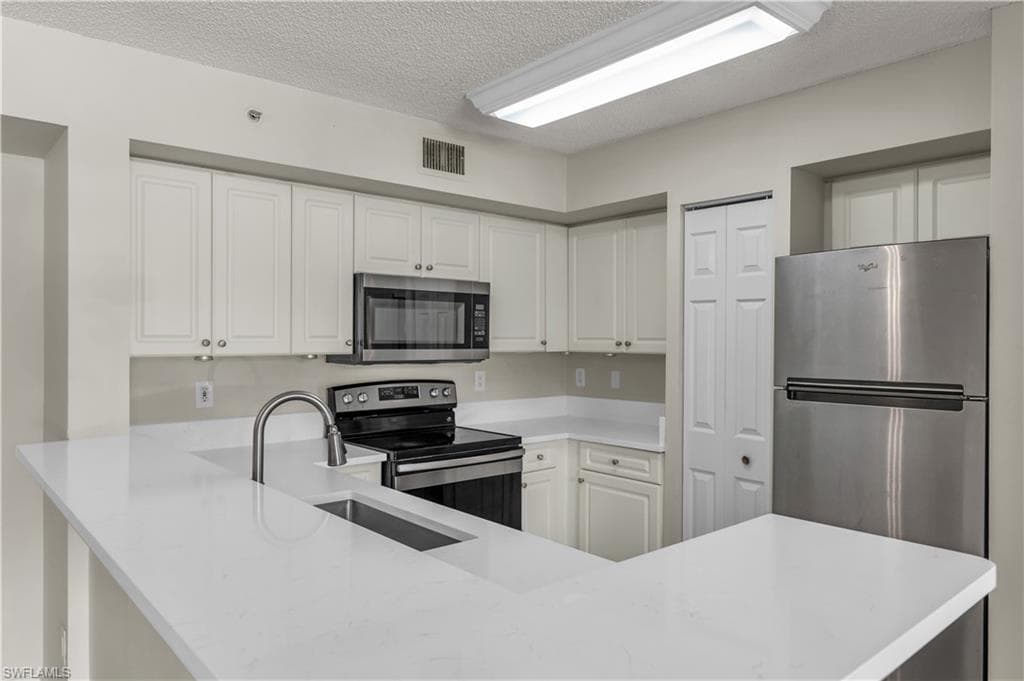 1230 Wildwood Lakes BLVD 105-1