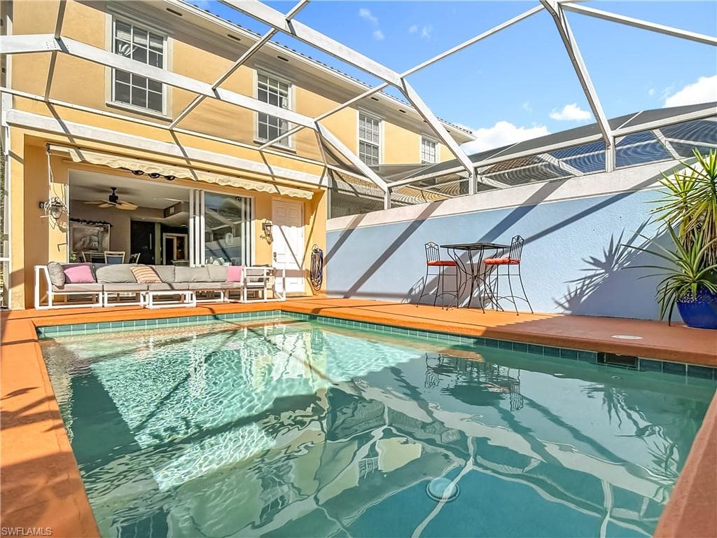 6186 Towncenter CIR-23