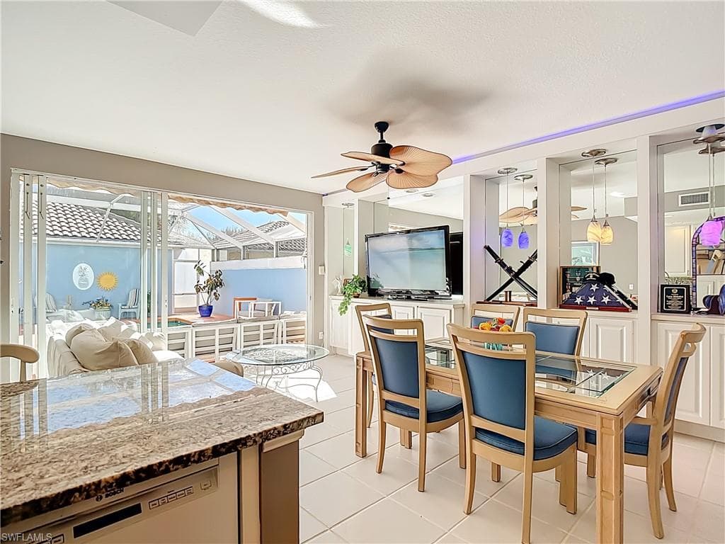 6186 Towncenter CIR-13