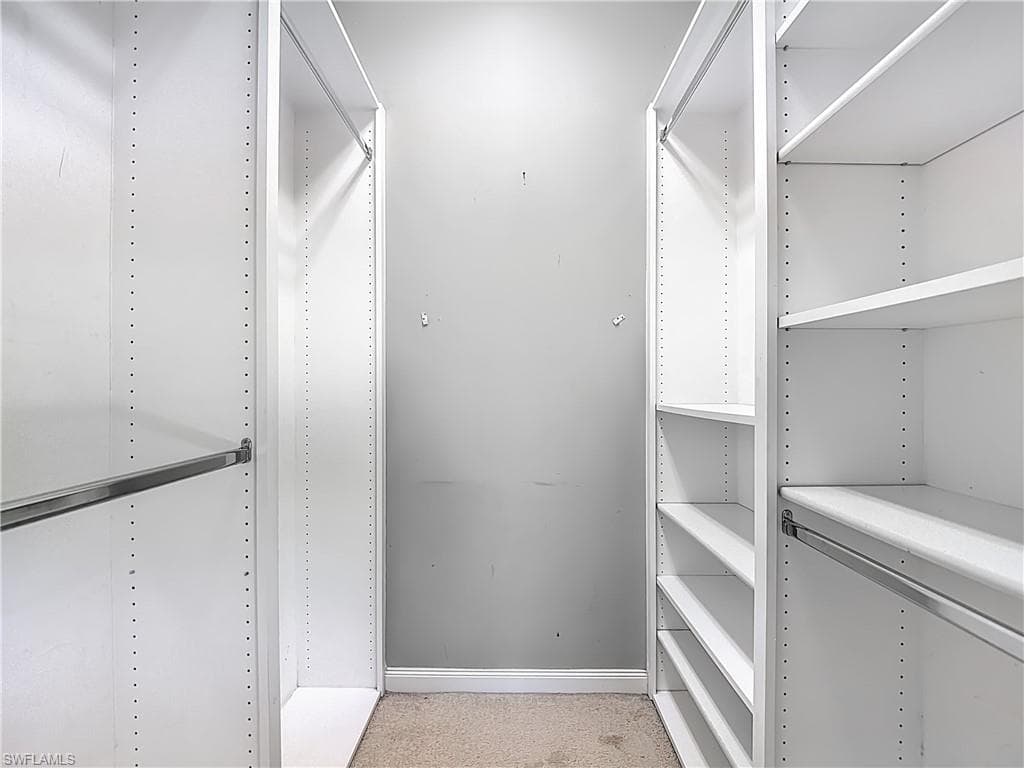 6186 Towncenter CIR-34