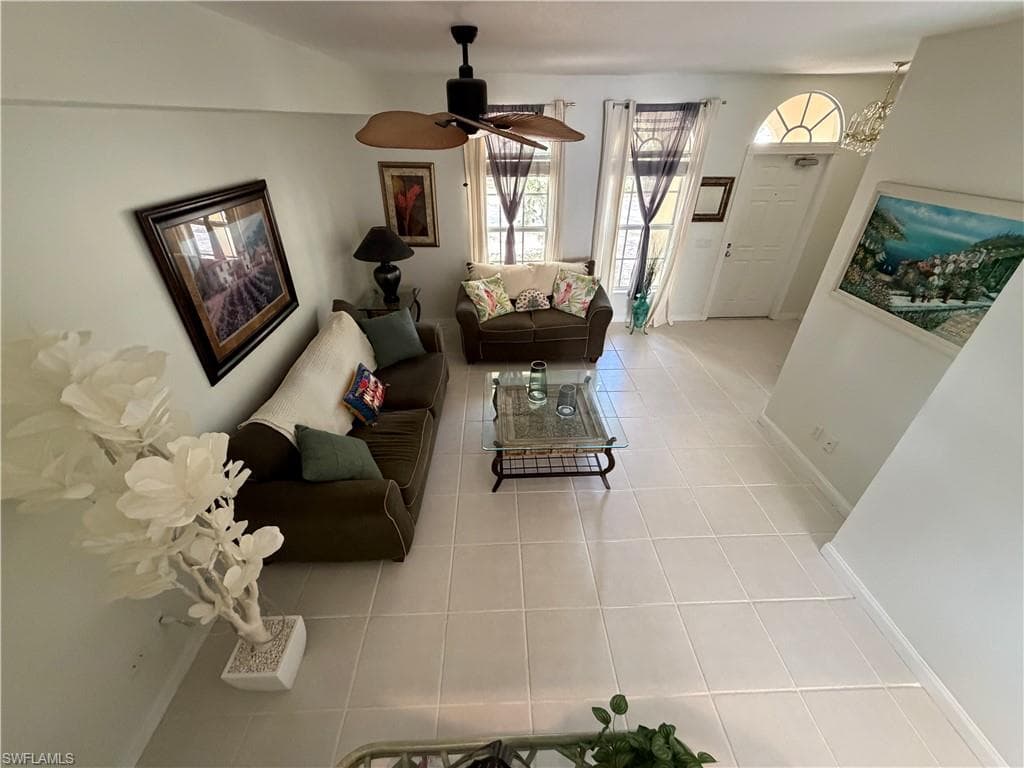 6186 Towncenter CIR-10