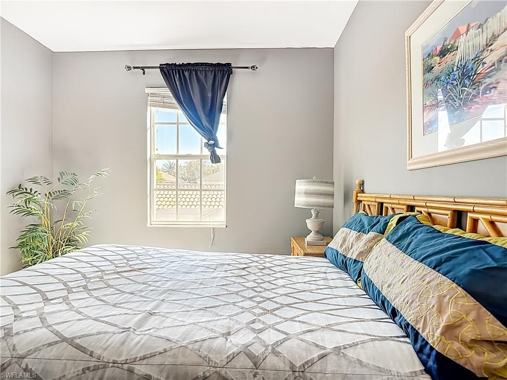 6186 Towncenter CIR-29