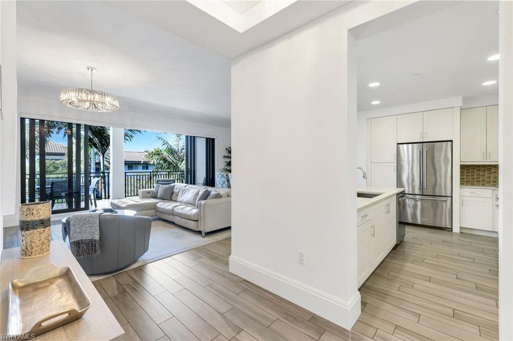 1035 3rd AVE S 305-14
