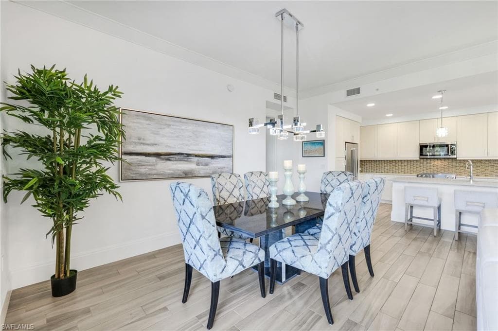 1035 3rd AVE S 305-8
