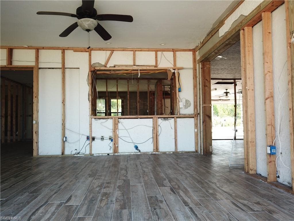 5211 Lake Caloosa DR-17