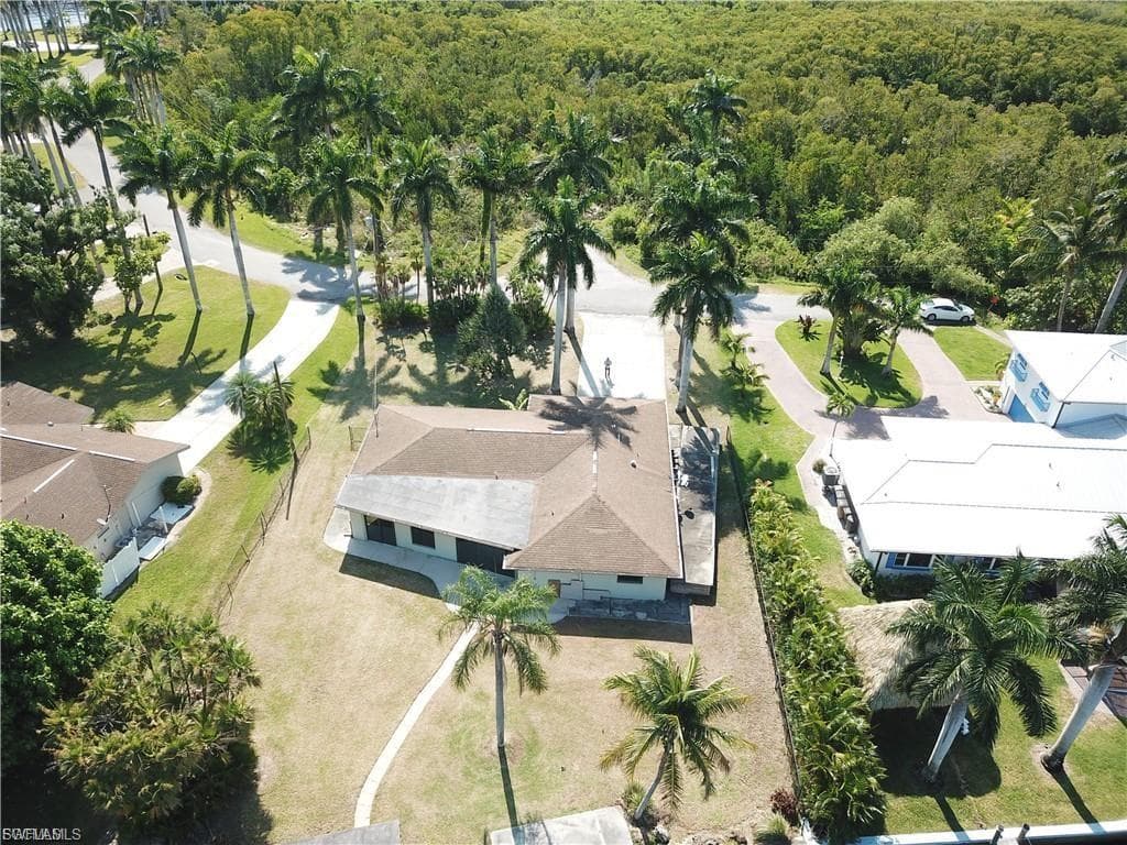 5211 Lake Caloosa DR-15